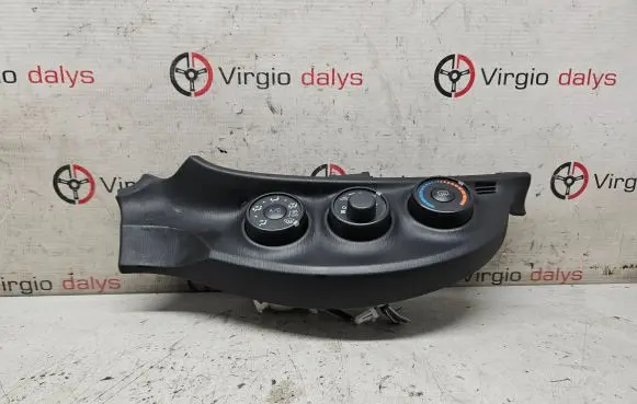 Toyota Yaris Climate control unit 554060D490