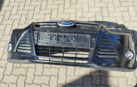 Ford Focus Front bumper BM5117757A