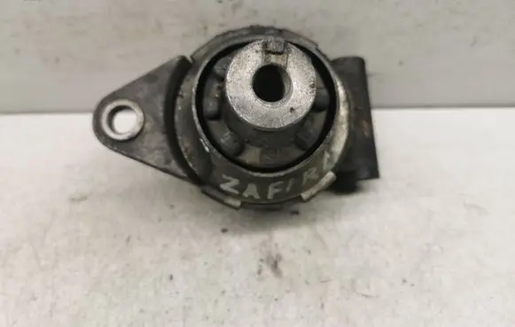 Opel Zafira A Engine mount bracket 90538582
