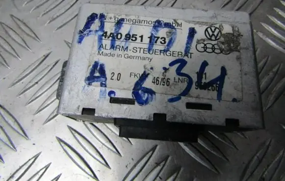 Audi A6 S6 C4 4A Other control units/modules 4A0951173
