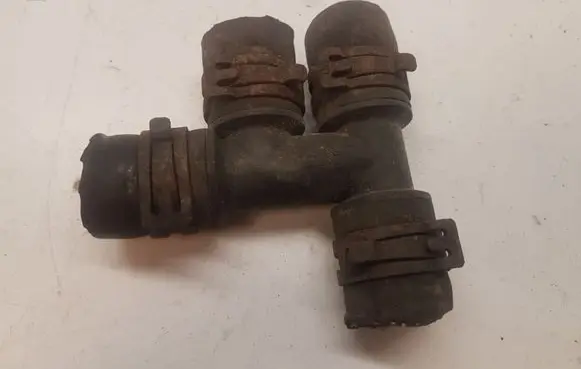 Audi A8 S8 D3 4E Engine coolant pipe/hose 2D0121243