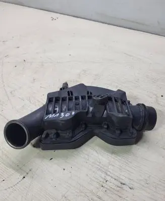 Mercedes-Benz E C207 W207 Intake resonator A6421402787 4011548A
