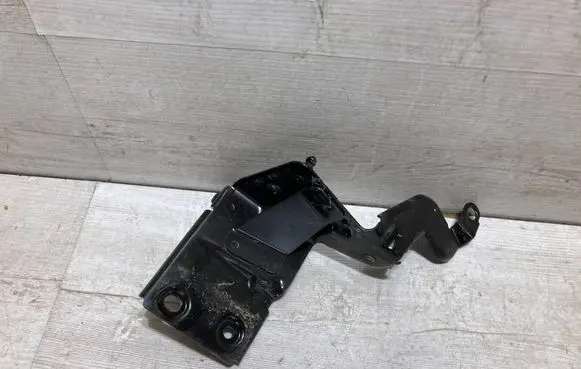 Audi A3 S3 8V ABS pump bracket 5Q1614235E