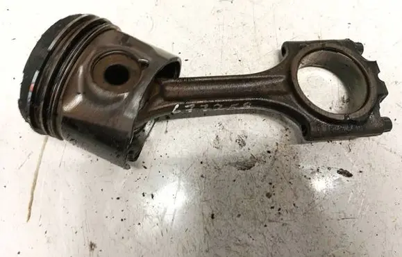 Volvo V70 Piston with connecting rod 