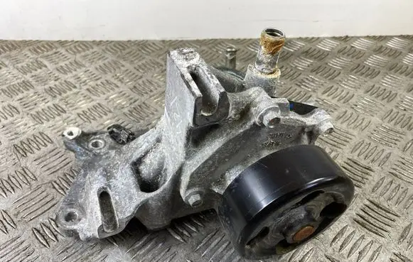 Mitsubishi Outlander IV Water pump