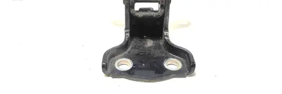 Chevrolet Captiva Rear door lower hinge