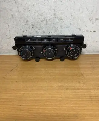 Volkswagen Golf VII Climate control unit 5G0907426AK C1912