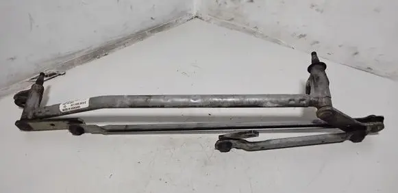 Front wiper linkage