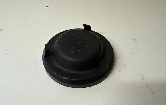 Volkswagen Transporter - Caravelle T5 Headlight/headlamp dust cover 7E0941607 1300508074