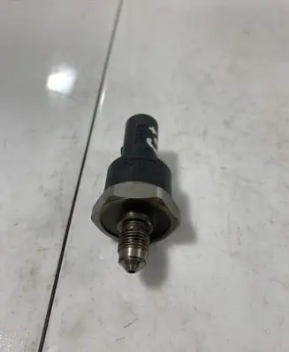 Fuel pressure sensor