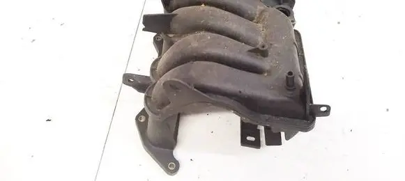 Citroen Xsara Picasso Intake manifold 9631902780