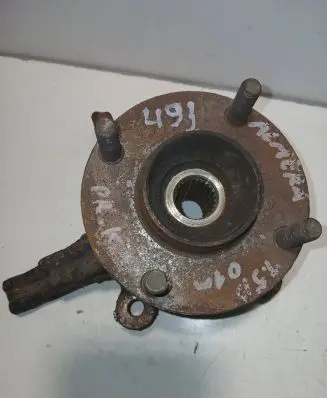 Nissan Almera Front wheel hub