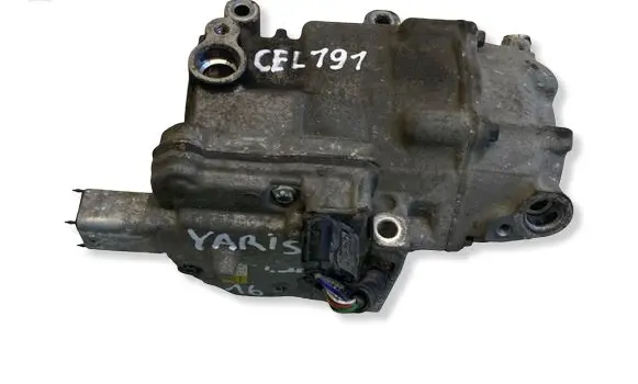 Toyota Yaris Air conditioning (A/C) compressor (pump) 0422001350 B405052 ES1392645