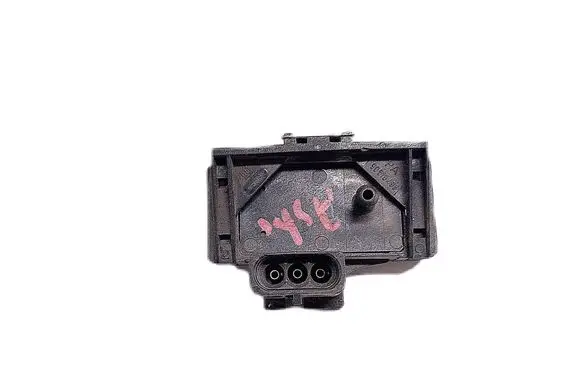 Opel Astra F Air pressure sensor 90518493