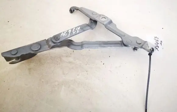 Audi A4 S4 B5 8D Tailgate/trunk/boot hinge 3d5827302c