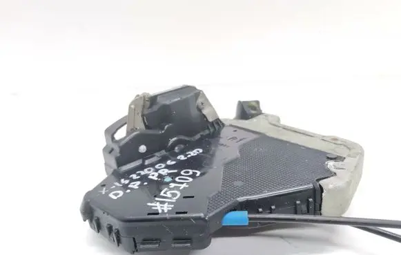 Lexus IS 220D-250-350 Front door lock