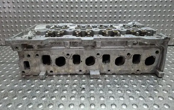 Opel Corsa C Engine head S26279557 55193111