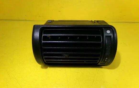 Audi A4 S4 B5 8D Dashboard side air vent grill/cover trim 8D1820902