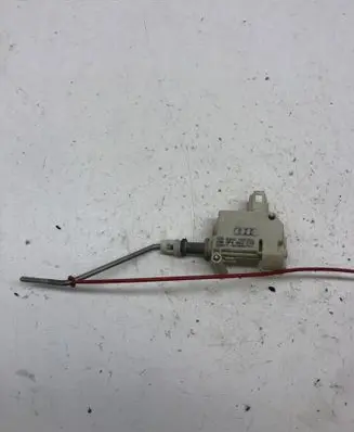 Audi A3 S3 A3 Sportback 8P Fuel tank cap lock motor 8P4862153