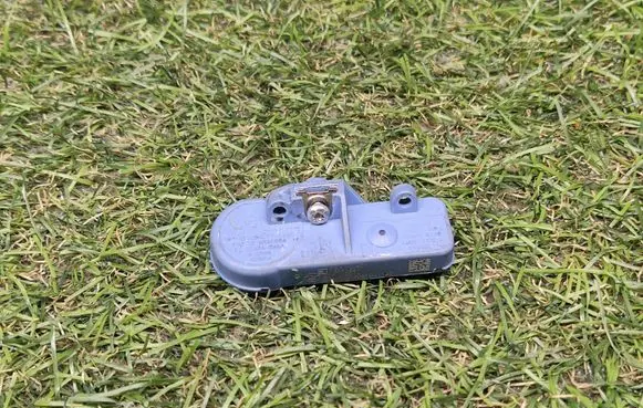 Opel Antara Tire pressure sensor 13581561