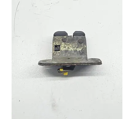 Toyota Avensis T250 Loading door lock 4596