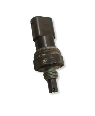 Mercedes-Benz E W211 Air conditioning (A/C) pressure sensor A2038300372 1582C