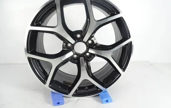 Alfa Romeo Giulietta Original wheel cap 50561167 50561169