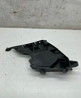 Audi A7 S7 4G Front bumper mounting bracket 4G8807284