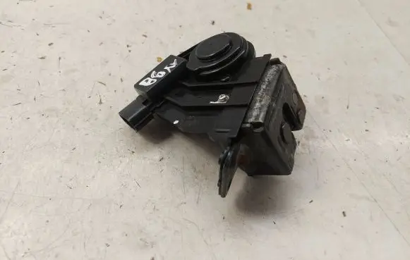 Toyota Avensis T270 Loading door lock 6935005060