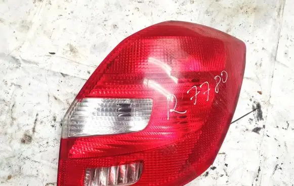 Skoda Fabia Mk2 (5J) Rear/tail lights 5j6945112a