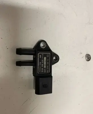 Audi A6 S6 C6 4F Exhaust gas pressure sensor 07Z906051A 0281002711