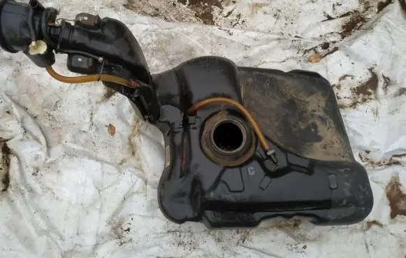 Seat Toledo I (1L) Fuel tank 