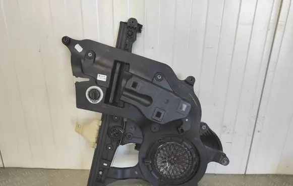 Citroen Berlingo Front door manual window regulator 9840175680