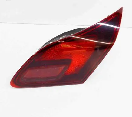Tailgate rear/tail lights