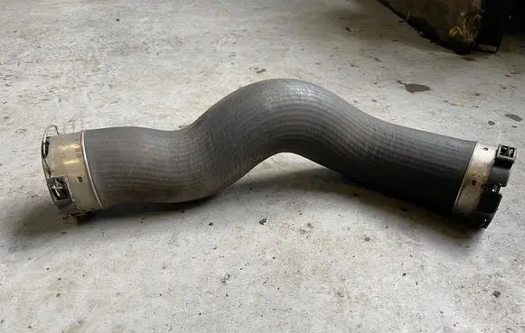 BMW 4 F32 F33 Intercooler hose/pipe 8513851 11279412