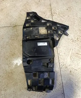 BMW X5 G05 Bumper support mounting bracket corner 7420654