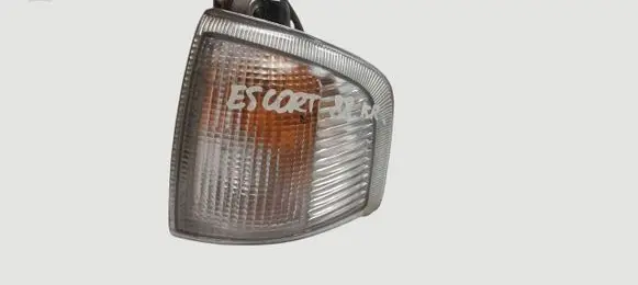 Ford Escort Front indicator light 10131101 45910 6R01