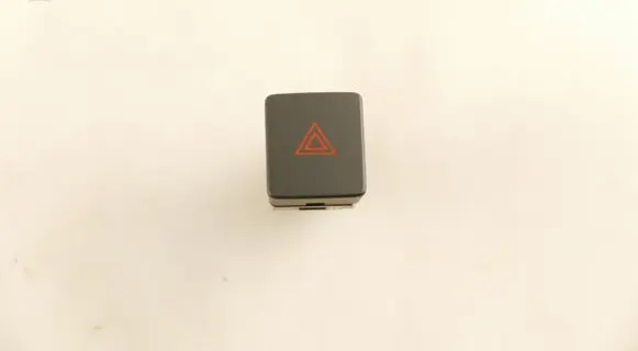 Nissan X-Trail T32 Hazard light switch 299125472