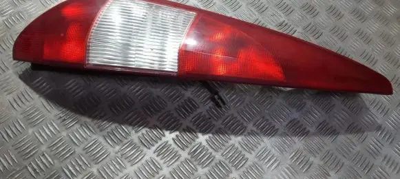 Ford Mondeo Mk III Rear/tail lights 1S7113405C 1S71-13405-C