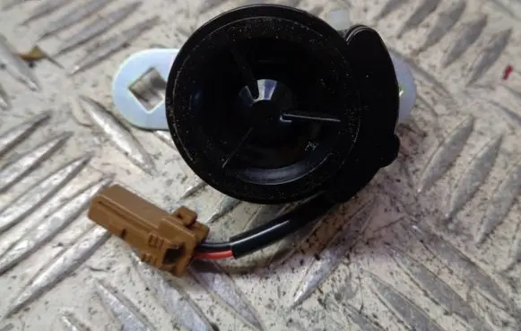 Nissan Pulsar Front door high frequency speaker 537472 281F13GF0A