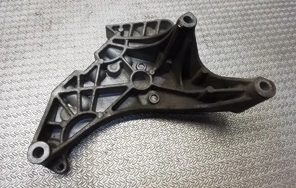 Volkswagen Caddy Engine mounting bracket 03L199207
