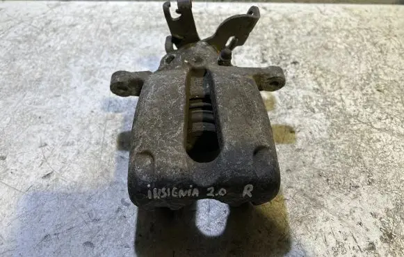 Opel Insignia A Rear brake caliper