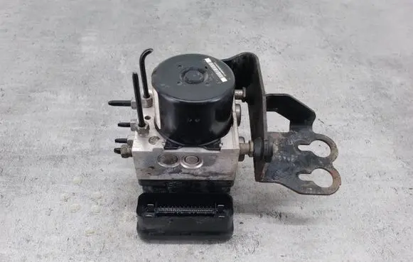 Jeep Patriot ABS Pump P05105590AG