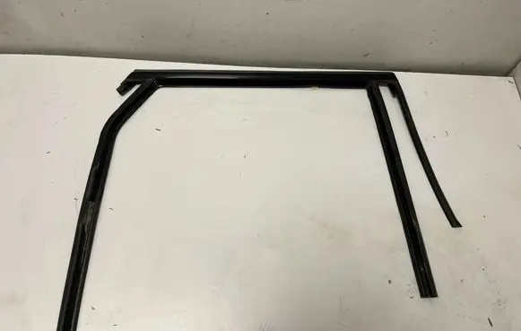 BMW XM Rear door glass trim molding 9451276