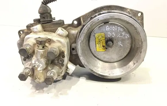 Audi 80 90 B3 Fuel distributor 026133353 0438121011 0438101005