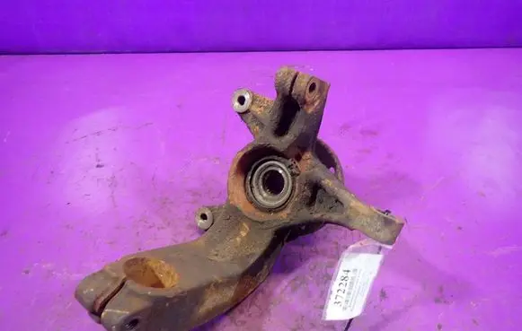 Renault Megane II Front wheel hub spindle knuckle
