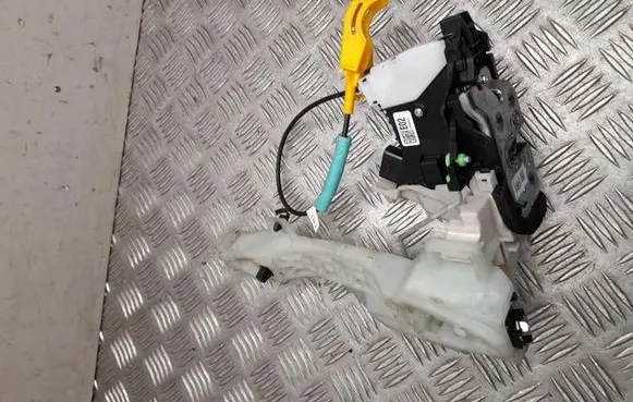 Hyundai Kona II Front door lock 813D0BE010