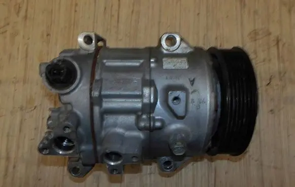 Toyota RAV 4 (XA50) Air conditioning (A/C) compressor (pump) 44728087247SES17C
