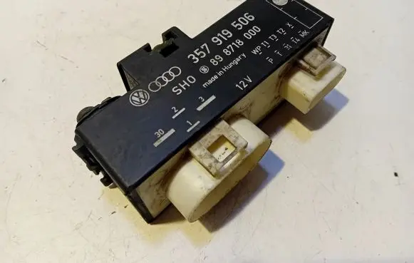 Volkswagen Caddy Coolant fan relay 357919506 898718000
