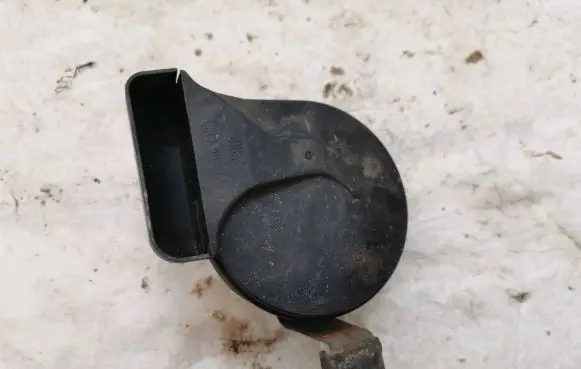 Volvo S60 Horn signal E49042 CH2138